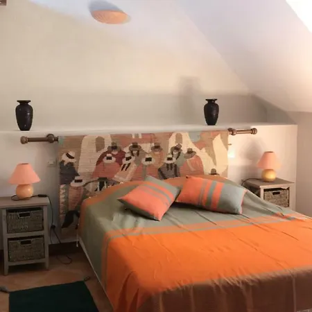 Domaine Du Lesty Bed & Breakfast *